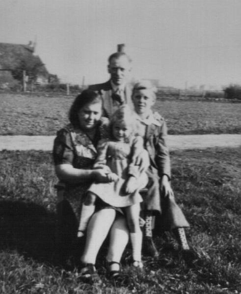 194707 opa oma mimy en jan.jpg
